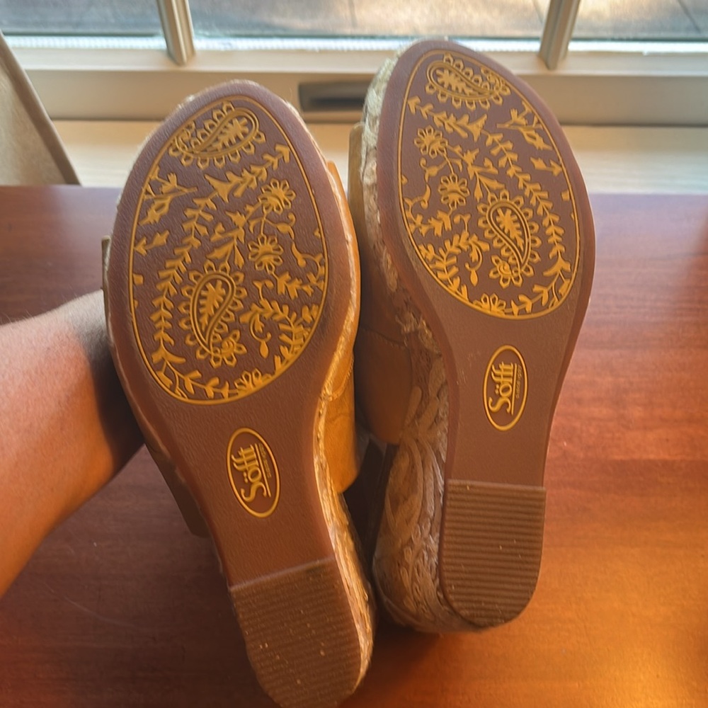 Sofft Size 8.5 The Color Is More Of A Mustard Col… - image 7